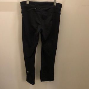 lululemon athletica Pants - Lululemon black crop legging, sz 6, 71699 lululemon athletica Pants - Lululemon black crop legging, sz 6, 71699